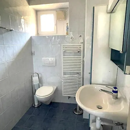 Welcoming House In + Free Parking 펜션 Chavornay