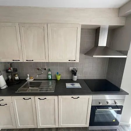 Welcoming House In + Free Parking