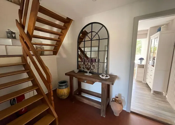 Welcoming House In + Free Parking *