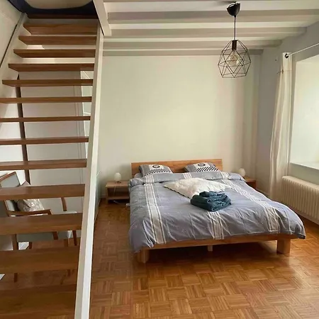 Welcoming House In + Free Parking