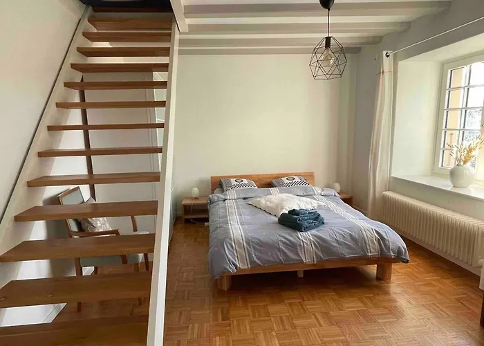 Welcoming House In + Free Parking